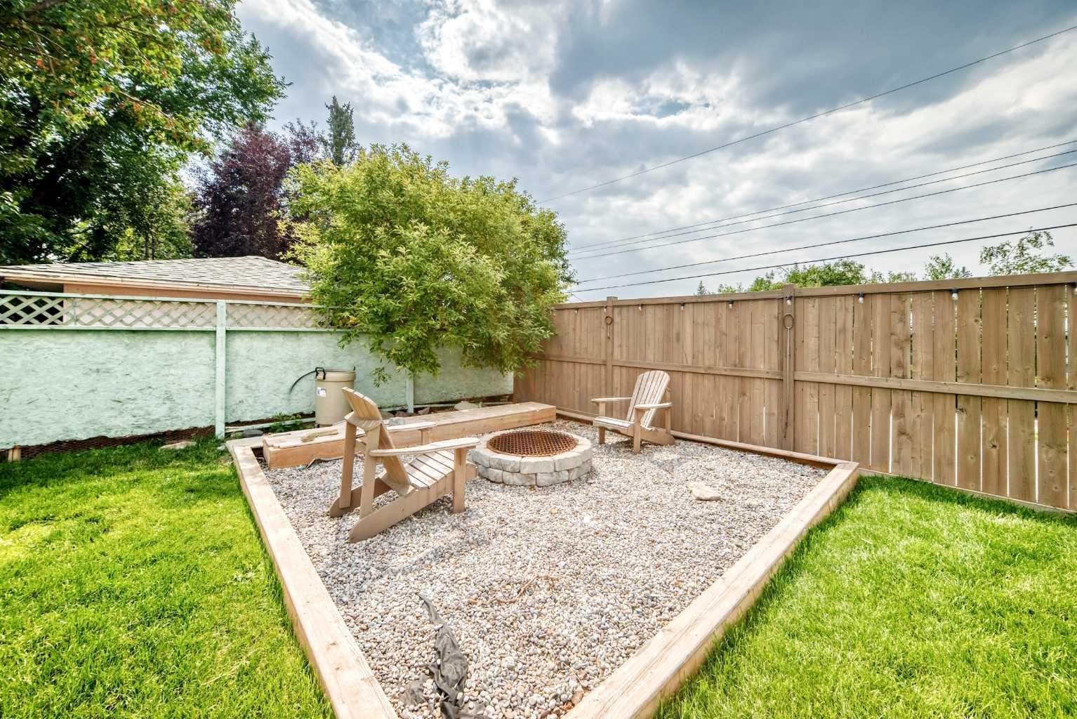 173 Cornwallis Drive NW