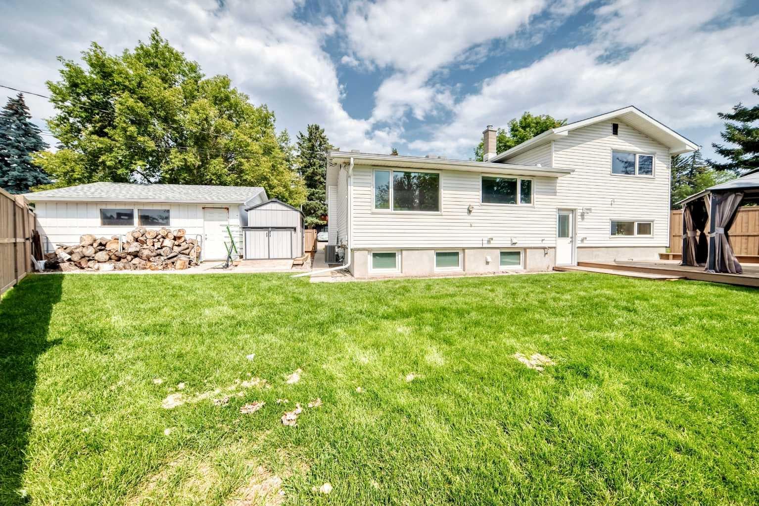 173 Cornwallis Drive NW