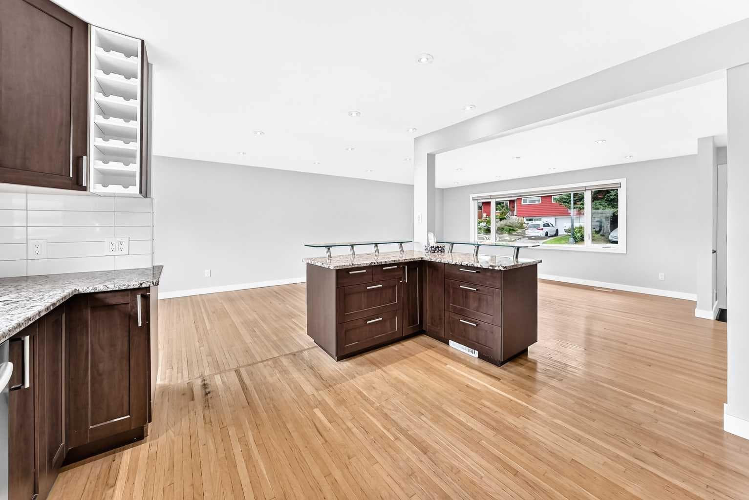 173 Cornwallis Drive NW