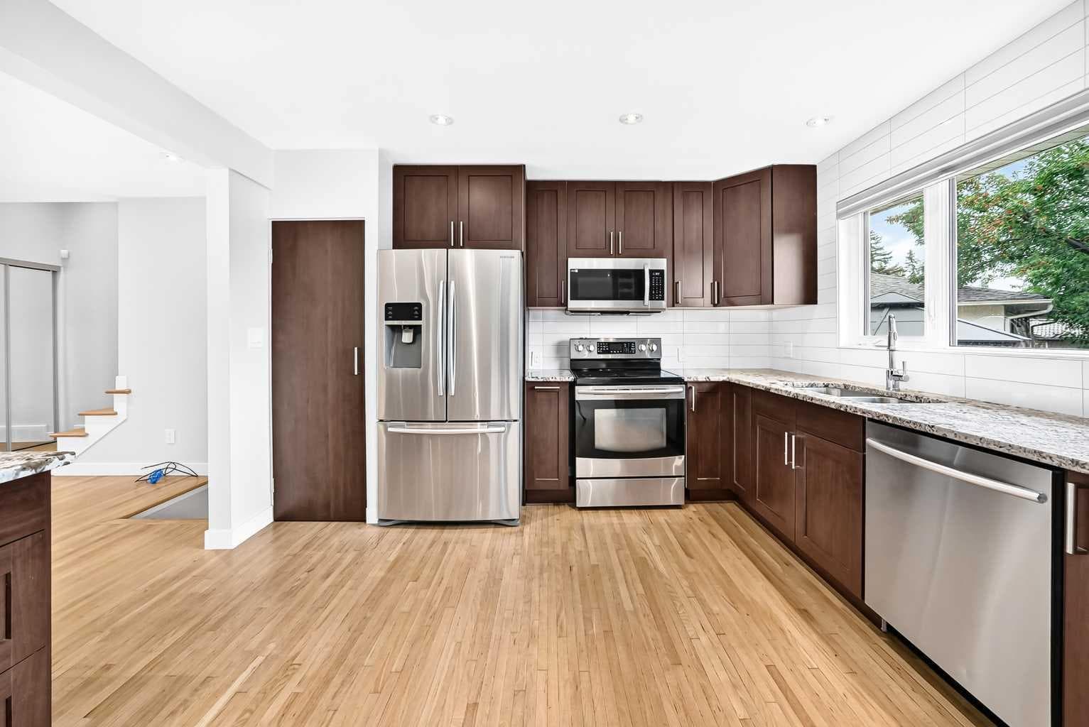 173 Cornwallis Drive NW