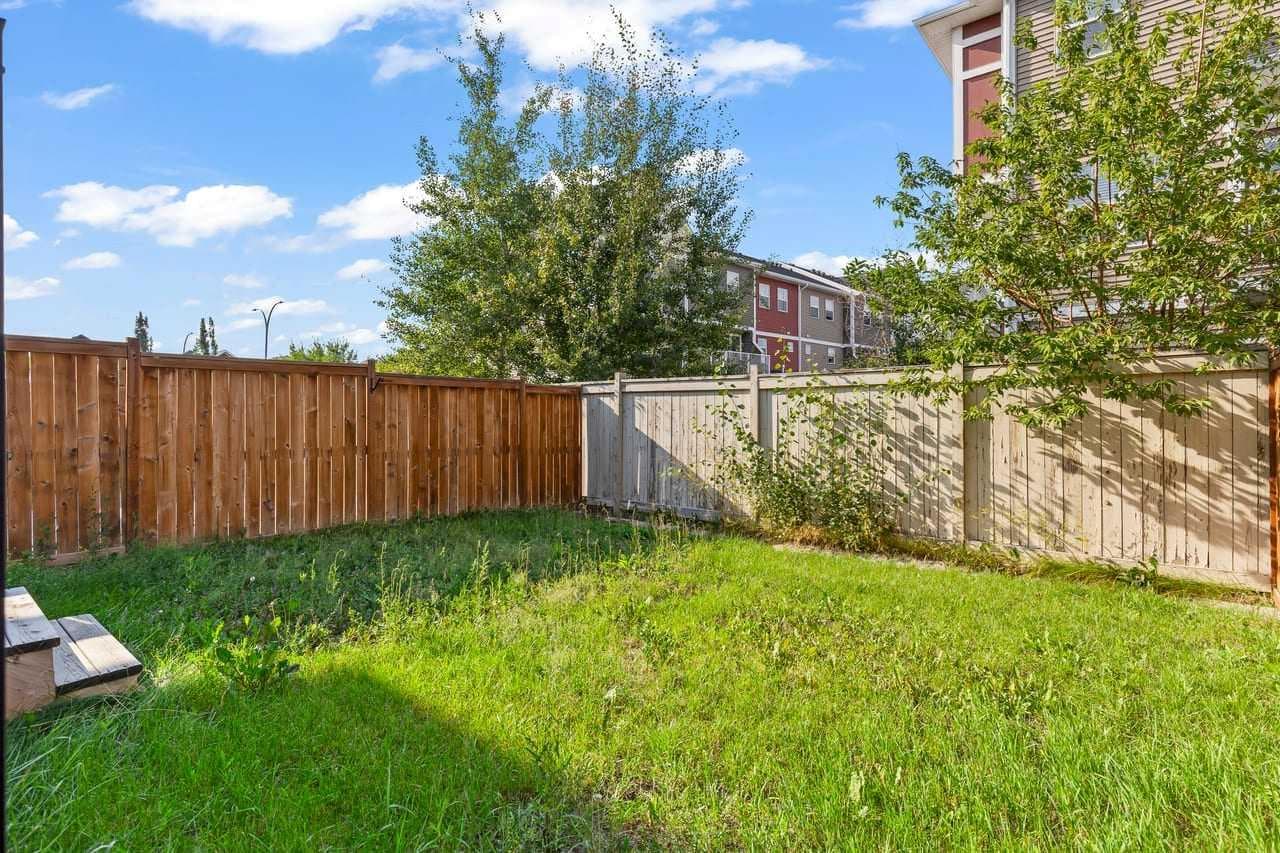 14 Kingfisher Crescent SE