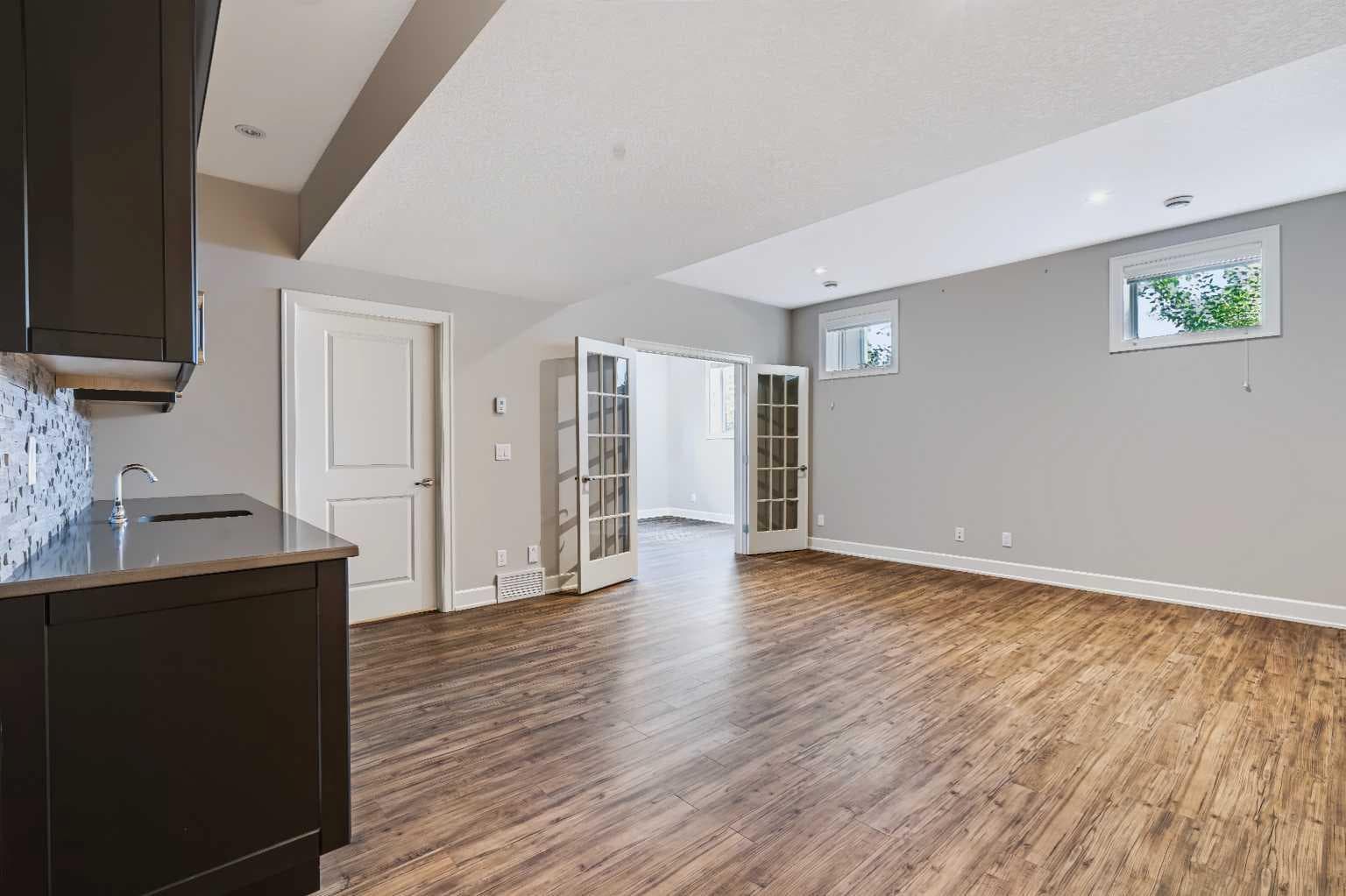 924 East Lakeview Road 