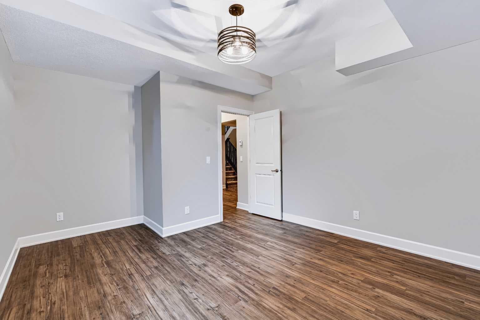 924 East Lakeview Road 