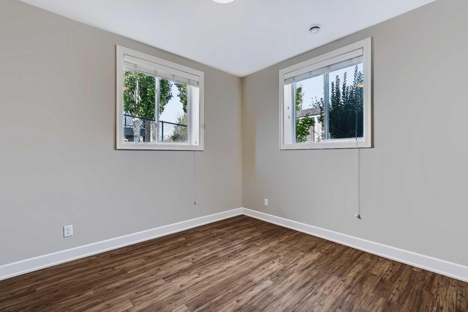 924 East Lakeview Road 