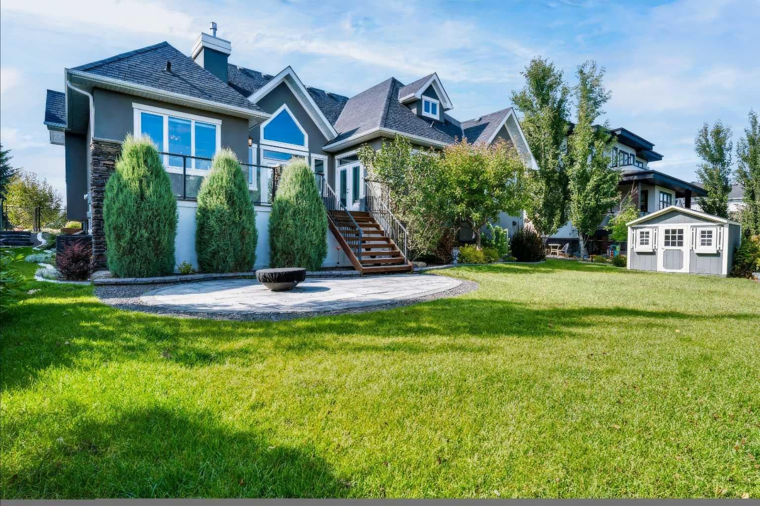 924 East Lakeview Road 