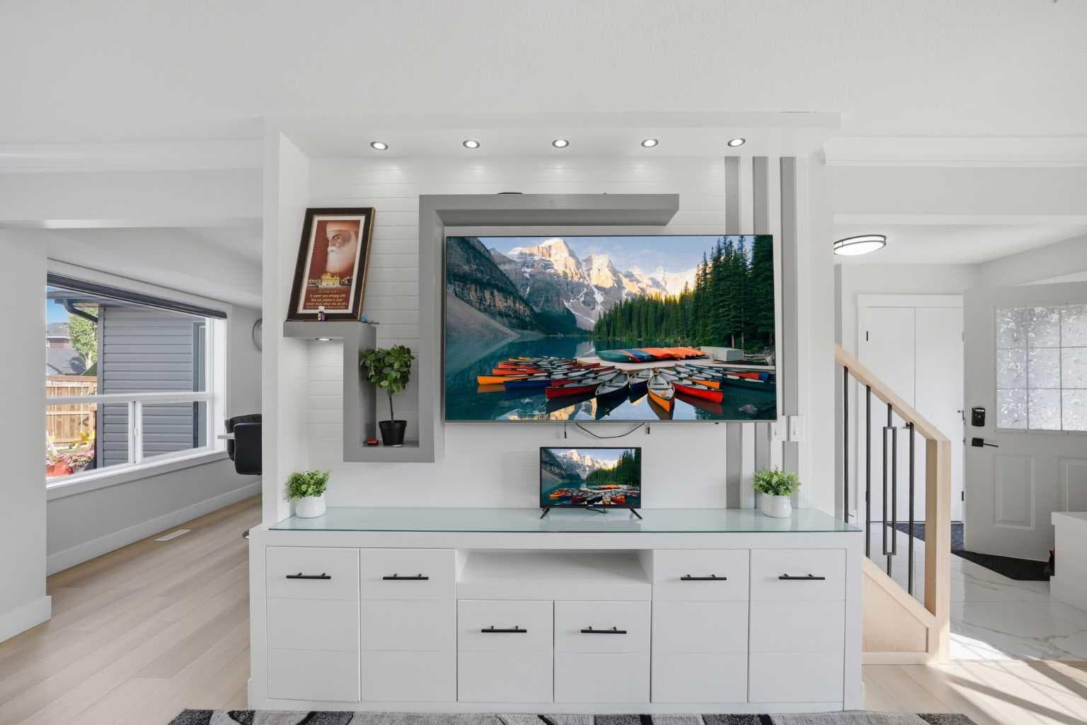 7916 Martha's Haven Park NE