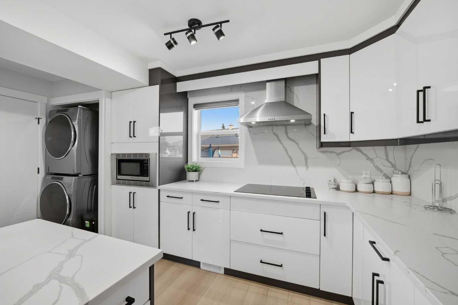 7916 Martha's Haven Park NE