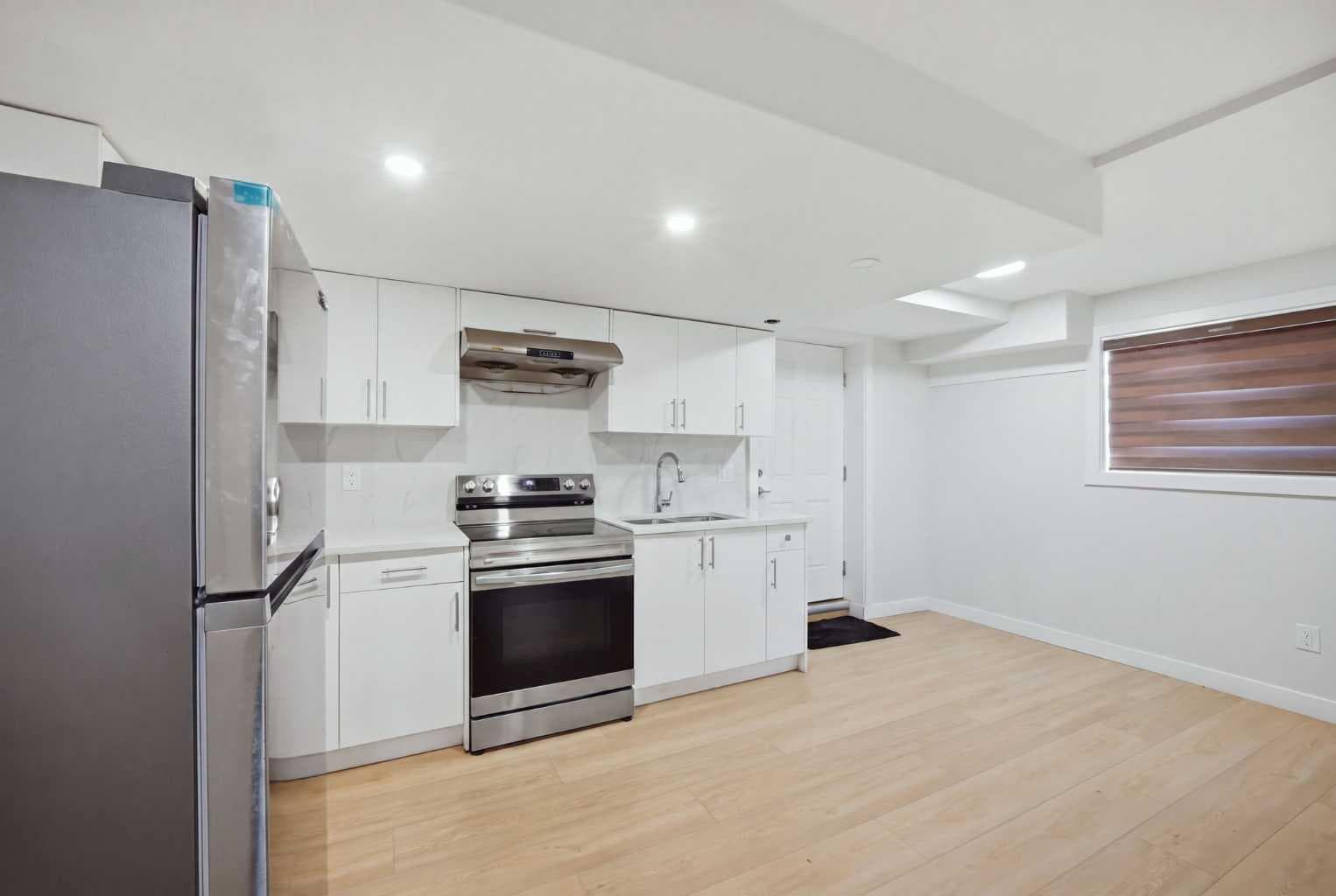 7916 Martha's Haven Park NE