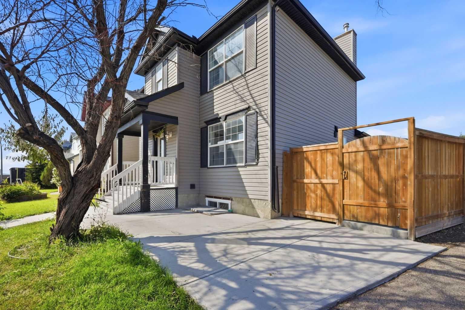 7916 Martha's Haven Park NE
