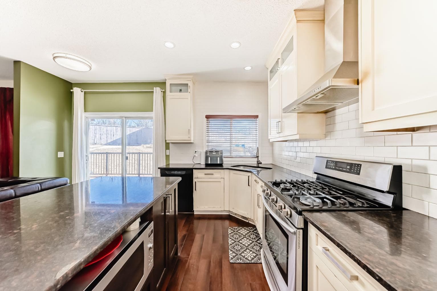 16 Saddlecrest Park NE