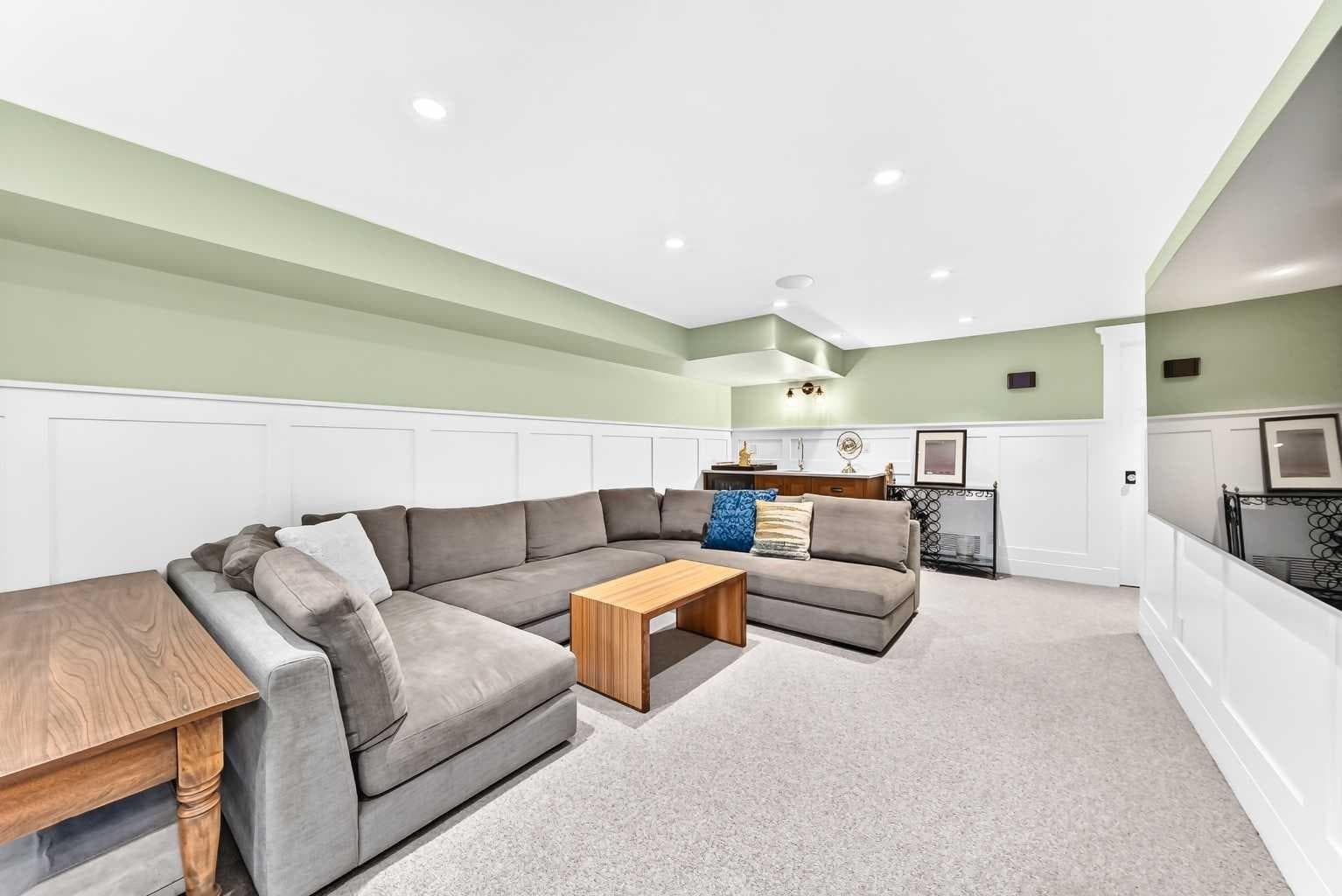 95 Lissington Drive SW