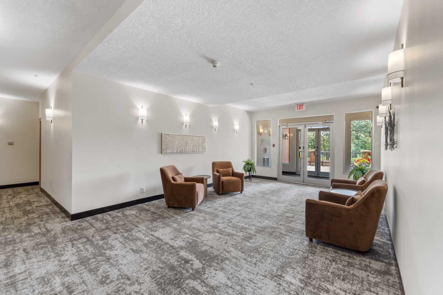 3113, 24 Hemlock Crescent SW