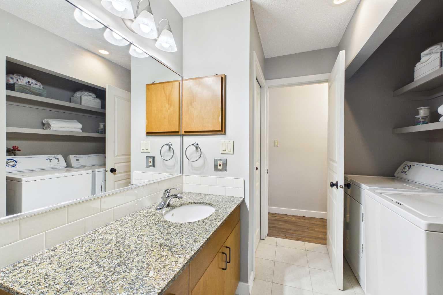 831, 6400 Coach Hill Road SW