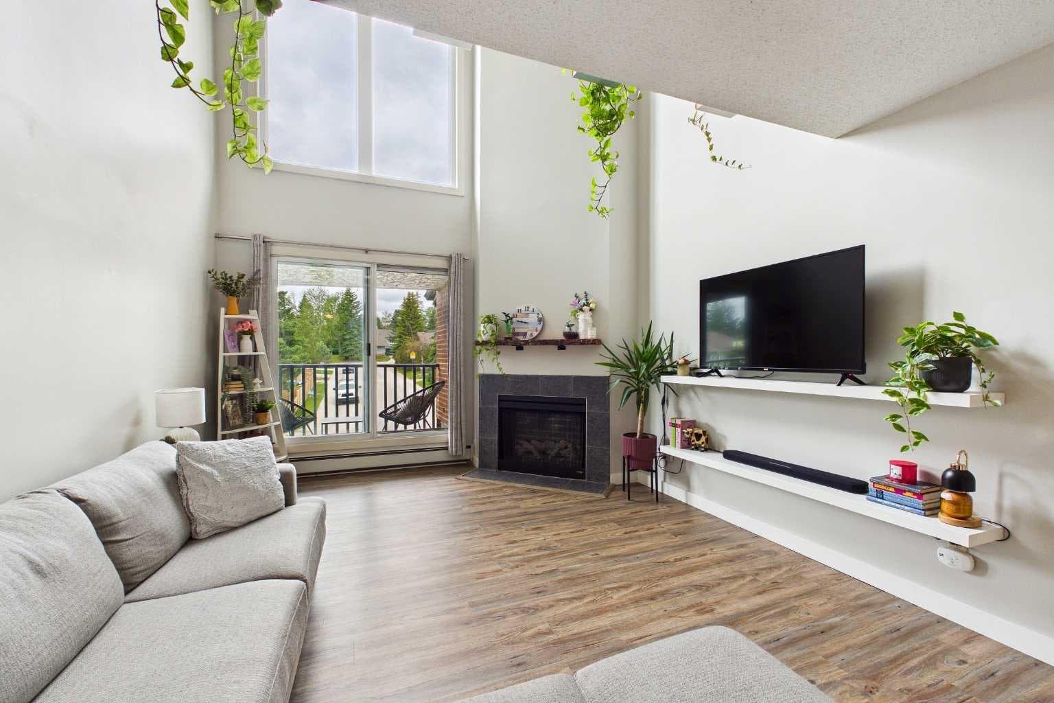831, 6400 Coach Hill Road SW