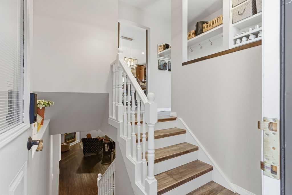 428 Parkridge Rise SE