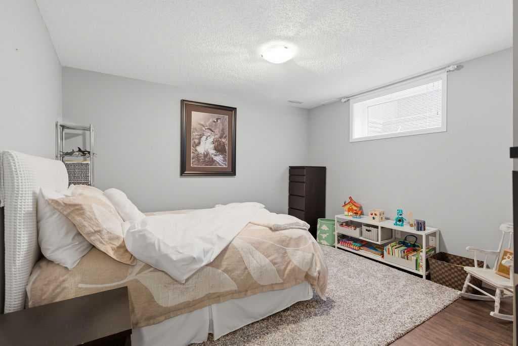 428 Parkridge Rise SE