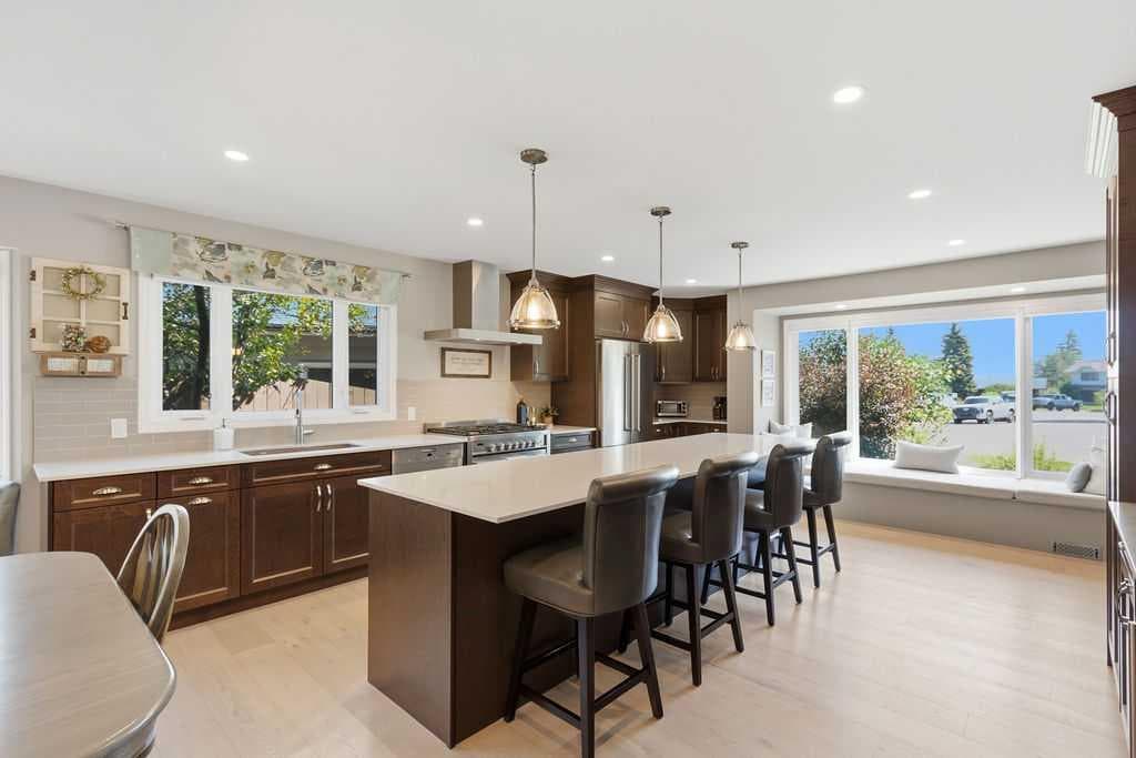 428 Parkridge Rise SE
