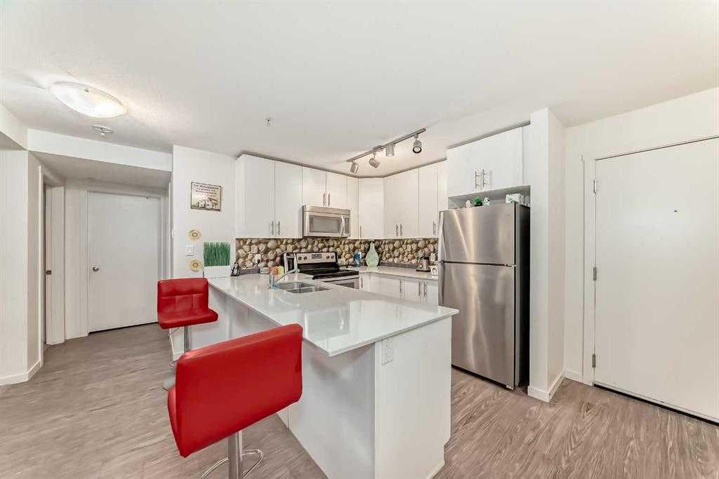 3302, 181 Skyview Ranch Manor NE