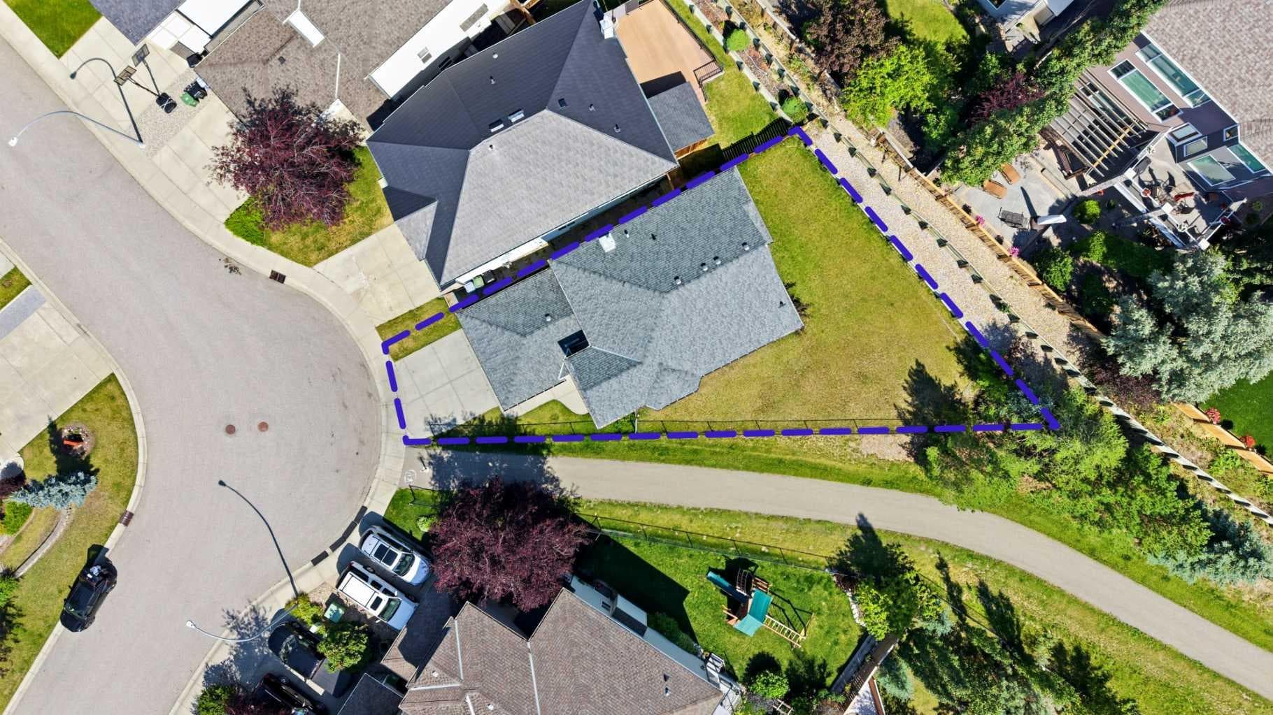 116 Rockyledge Crescent NW
