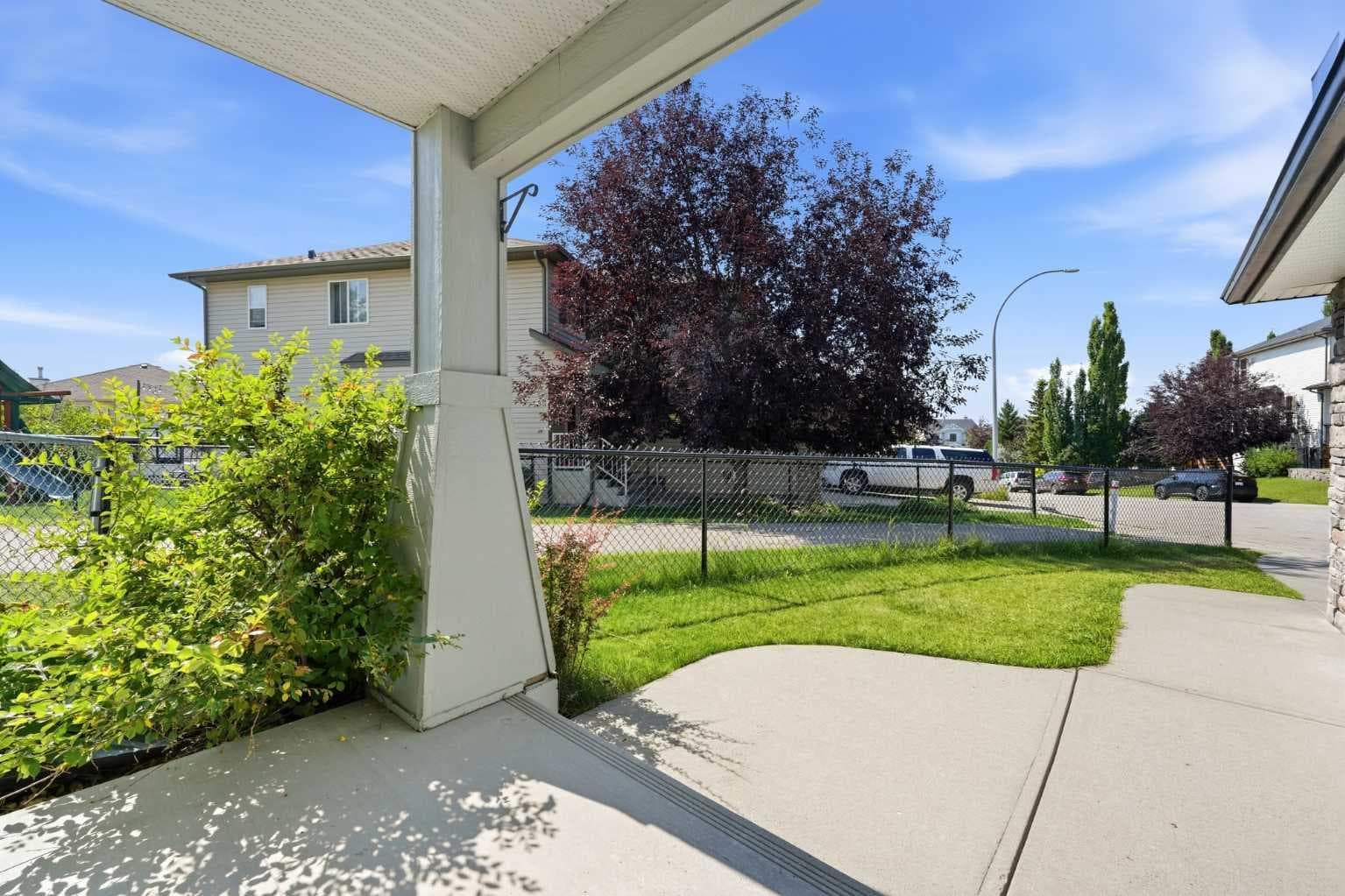 116 Rockyledge Crescent NW