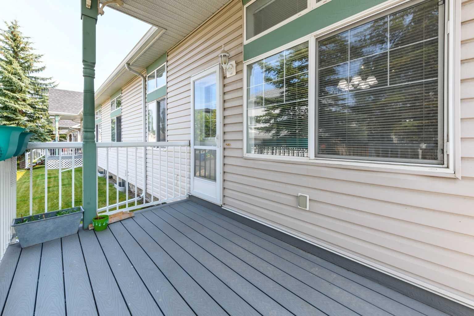 25 Prestwick Pond Terrace SE
