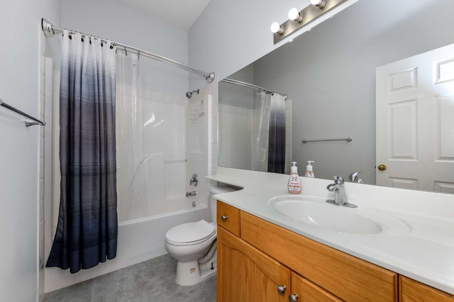 25 Prestwick Pond Terrace SE