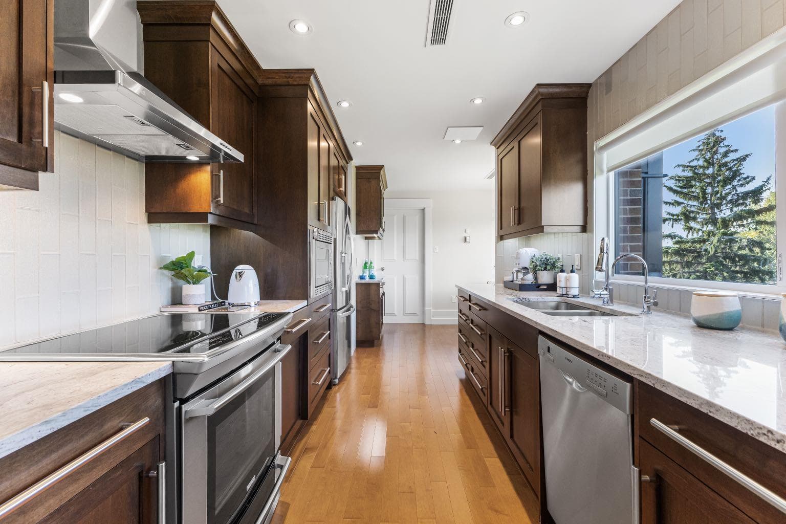 4N, 222 Eagle Ridge Drive SW
