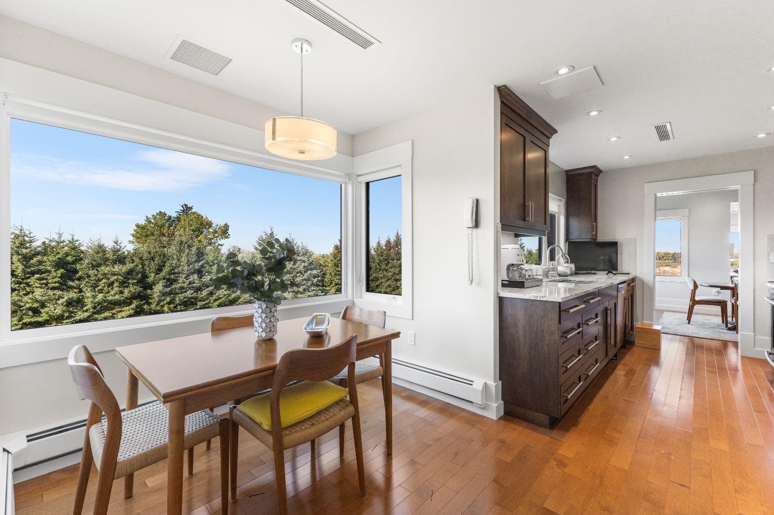 4N, 222 Eagle Ridge Drive SW
