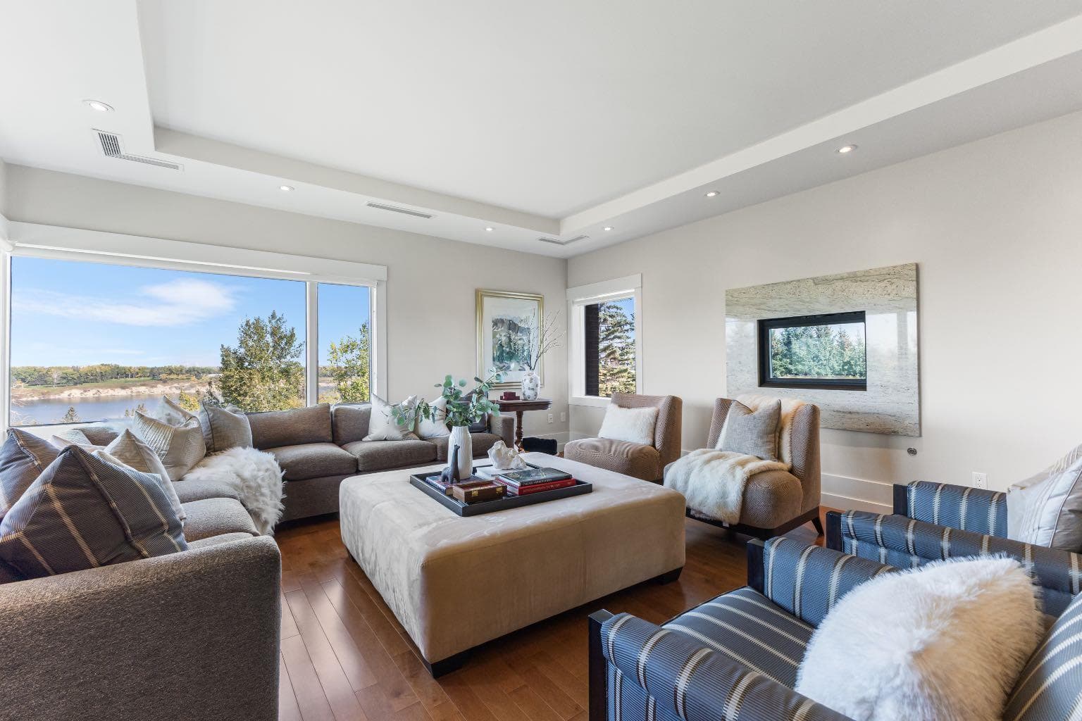 4N, 222 Eagle Ridge Drive SW