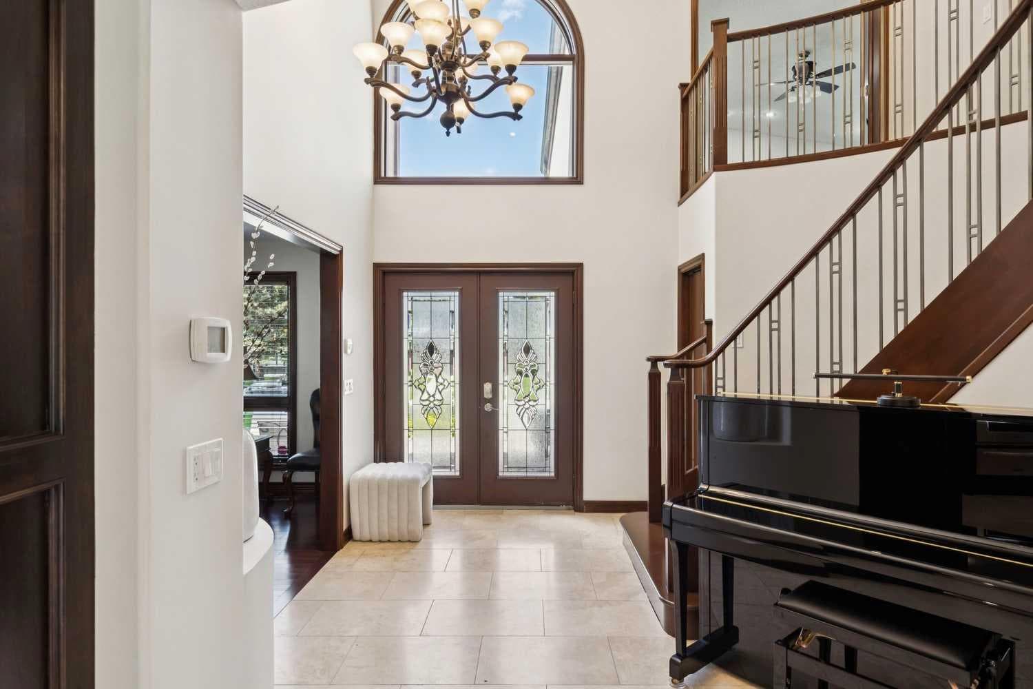 223 Pump Hill Crescent 