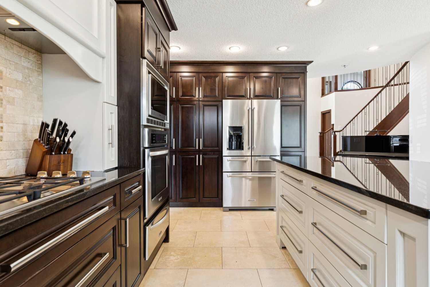 223 Pump Hill Crescent 