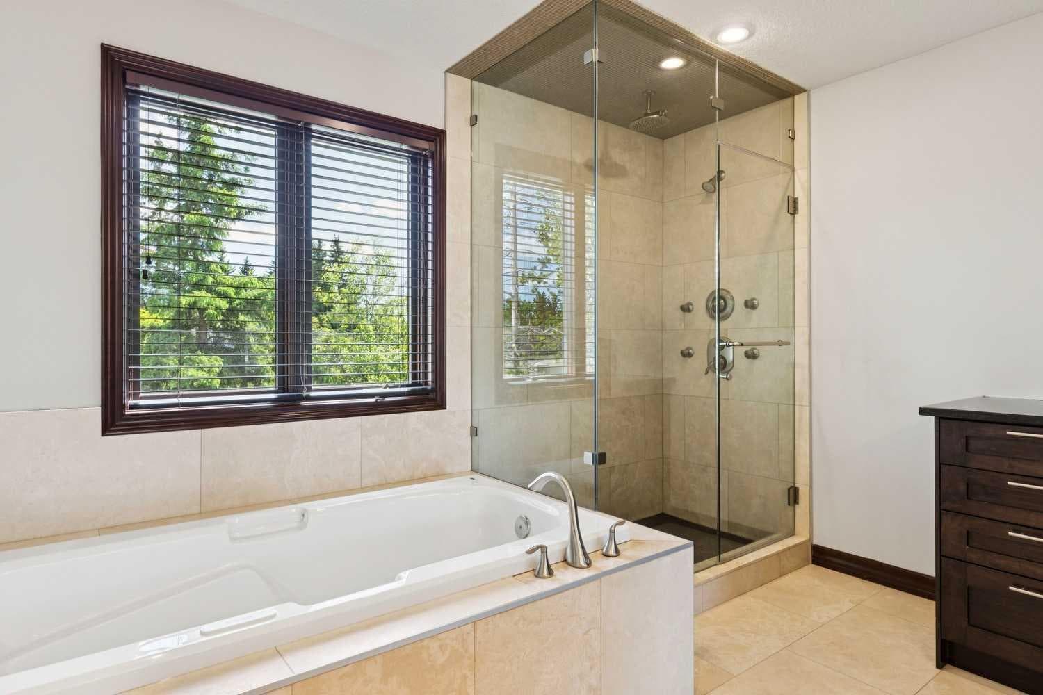 223 Pump Hill Crescent 