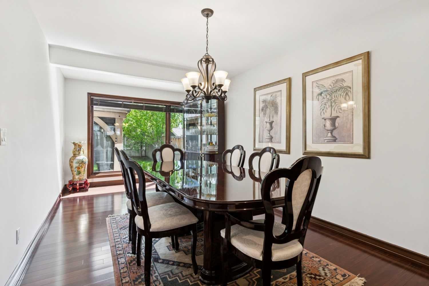 223 Pump Hill Crescent 