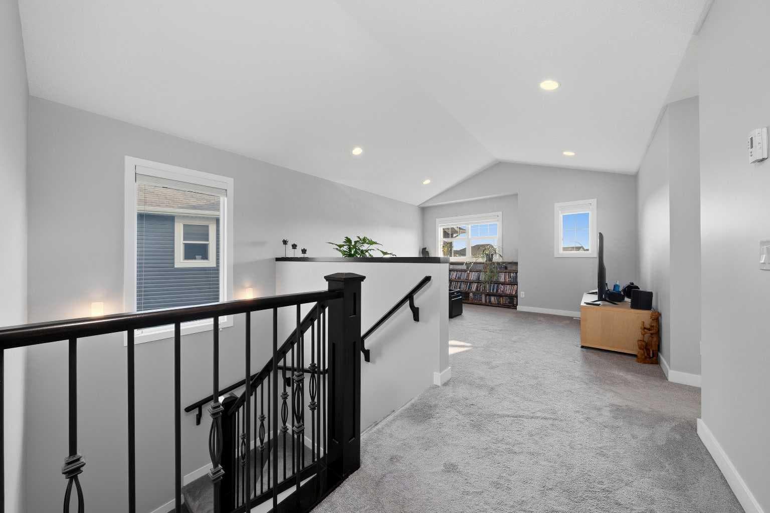 395 Boulder Creek Bay SE