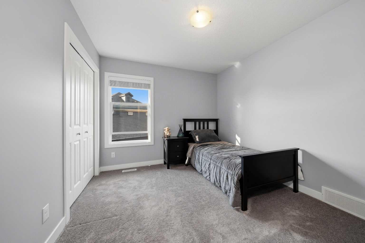 395 Boulder Creek Bay SE