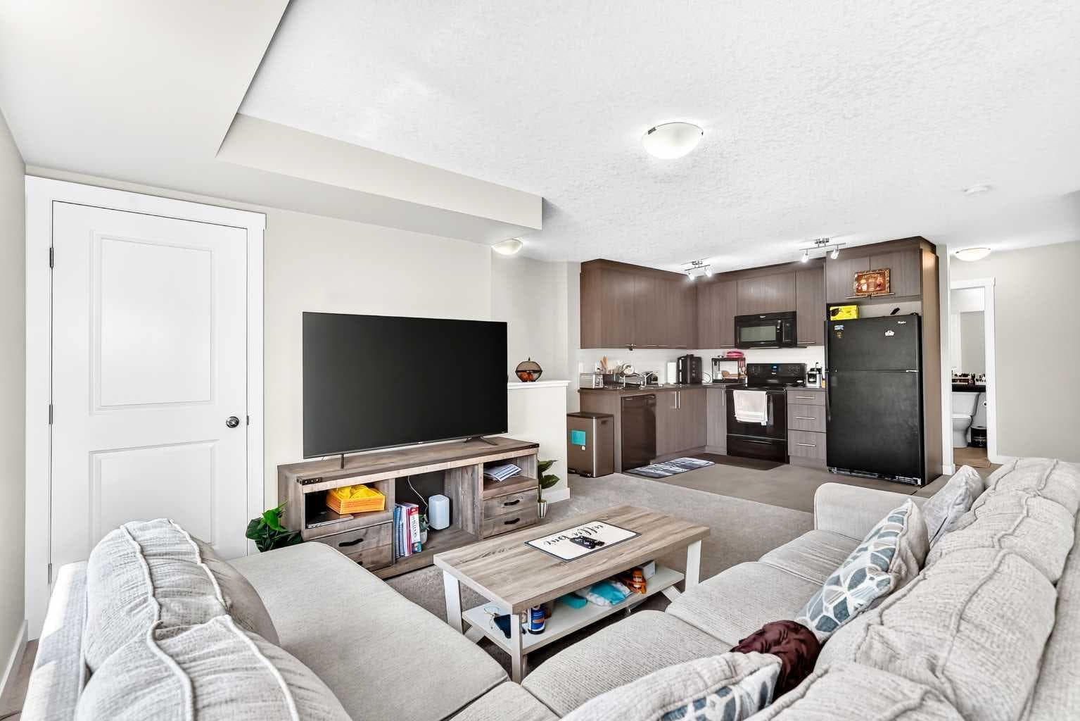 196, 300 Marina Drive 