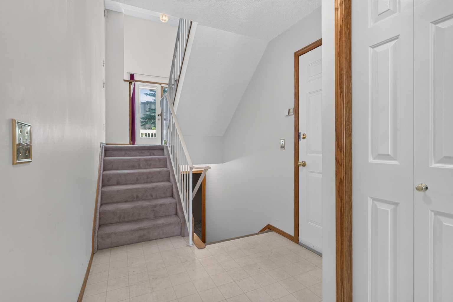 52 Glenbrook Villas SW