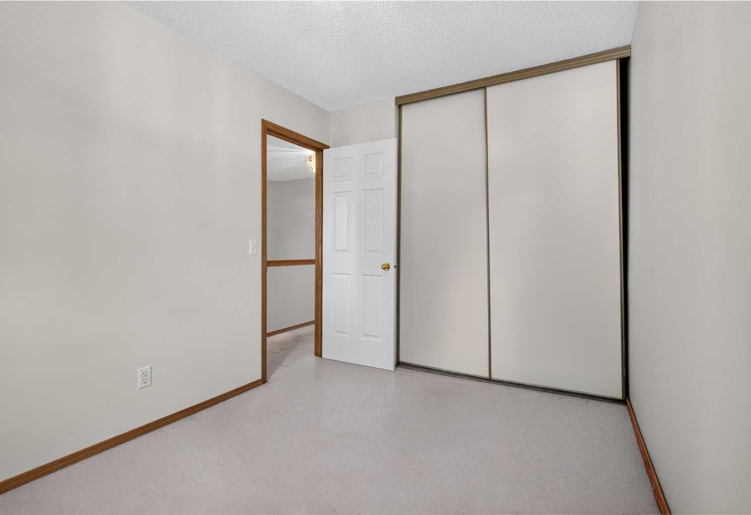 52 Glenbrook Villas SW
