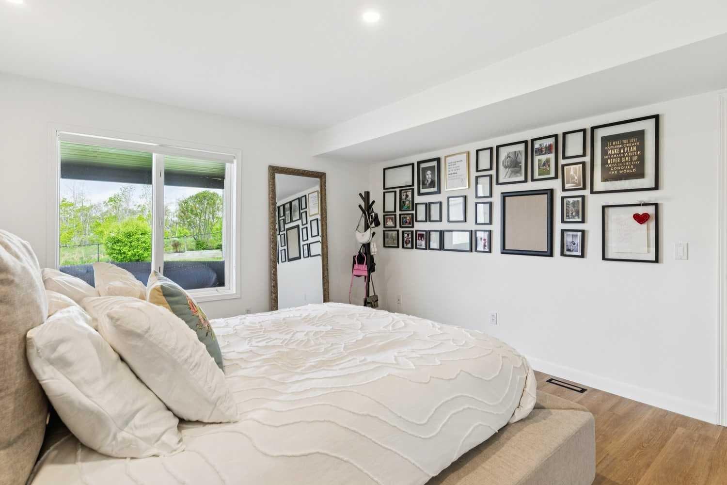 84 EDENSTONE Way NW