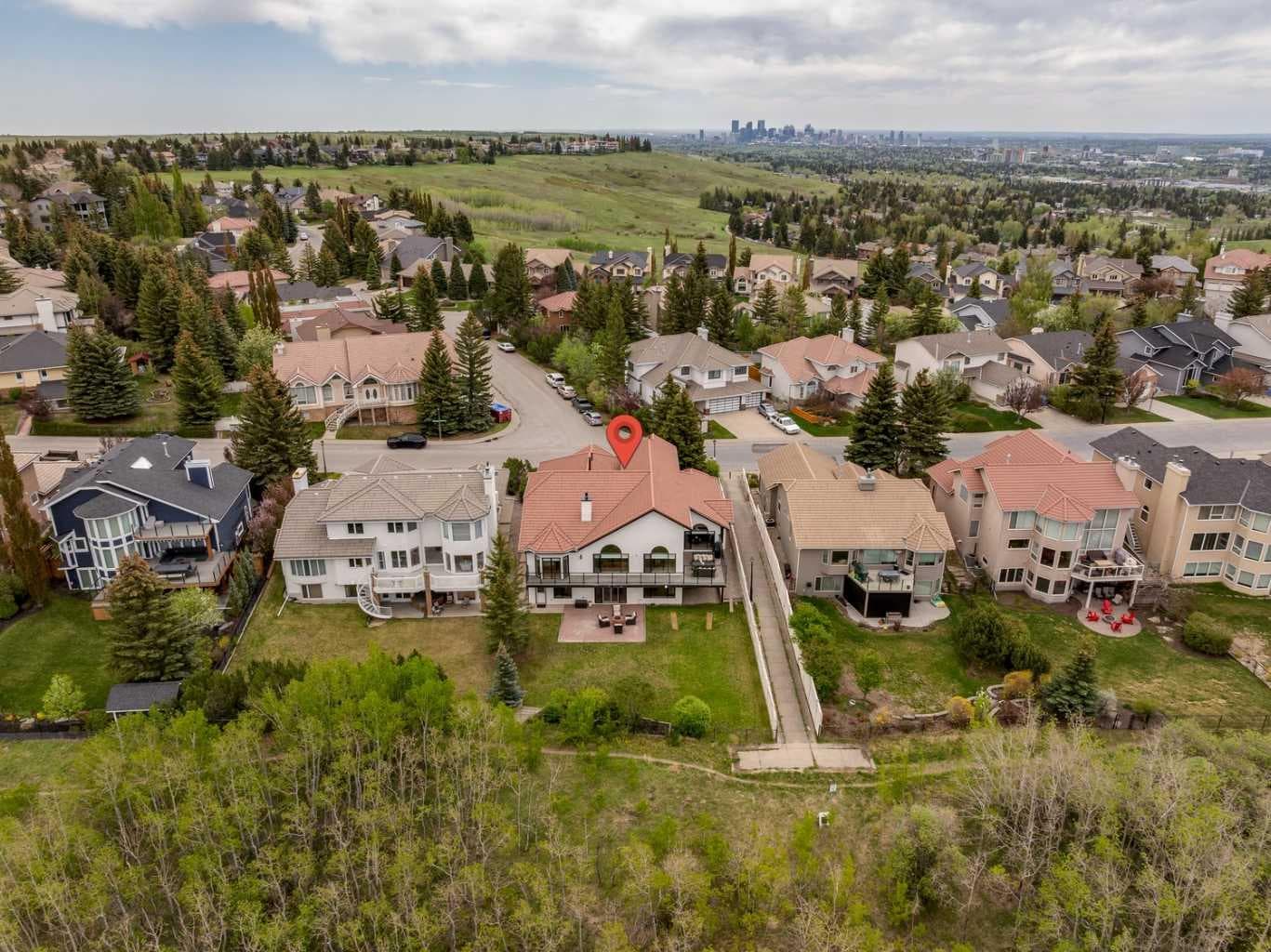84 EDENSTONE Way NW