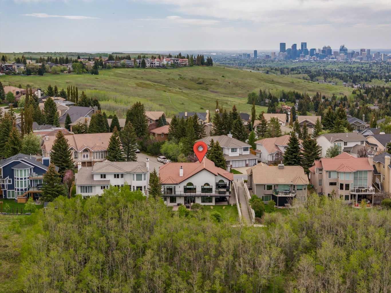 84 EDENSTONE Way NW