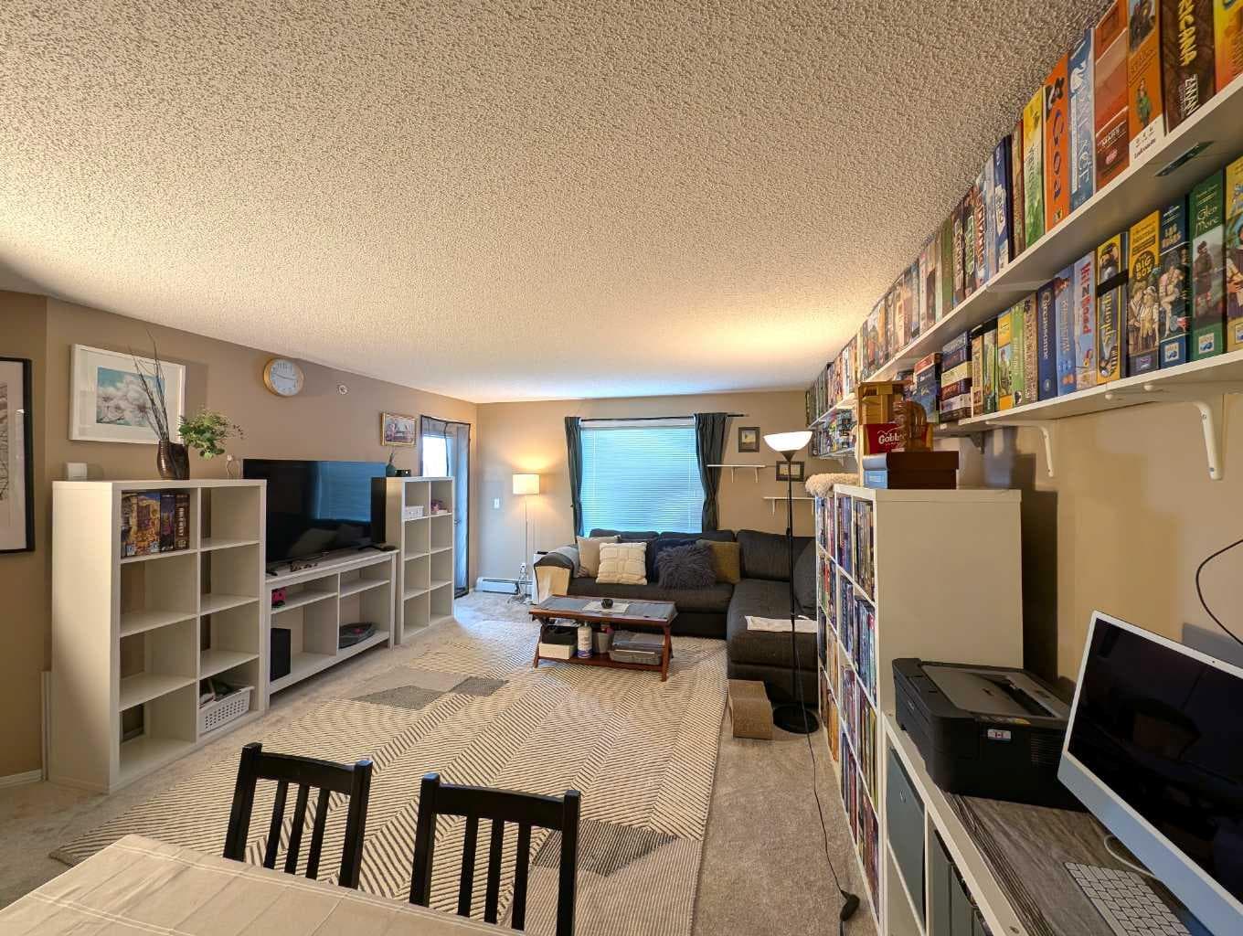 1421, 8 Bridlecrest Drive SW