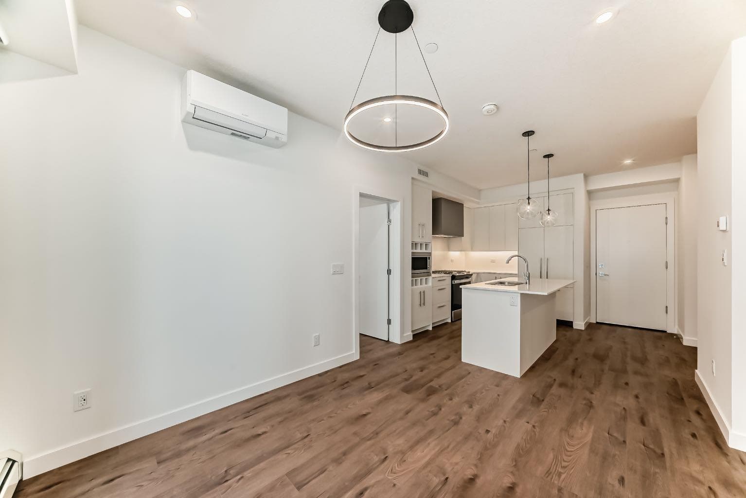 205, 8370 Broadcast Avenue SW