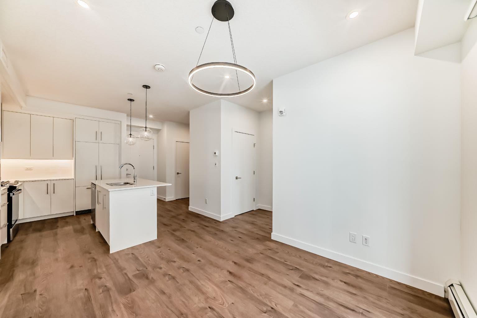 205, 8370 Broadcast Avenue SW