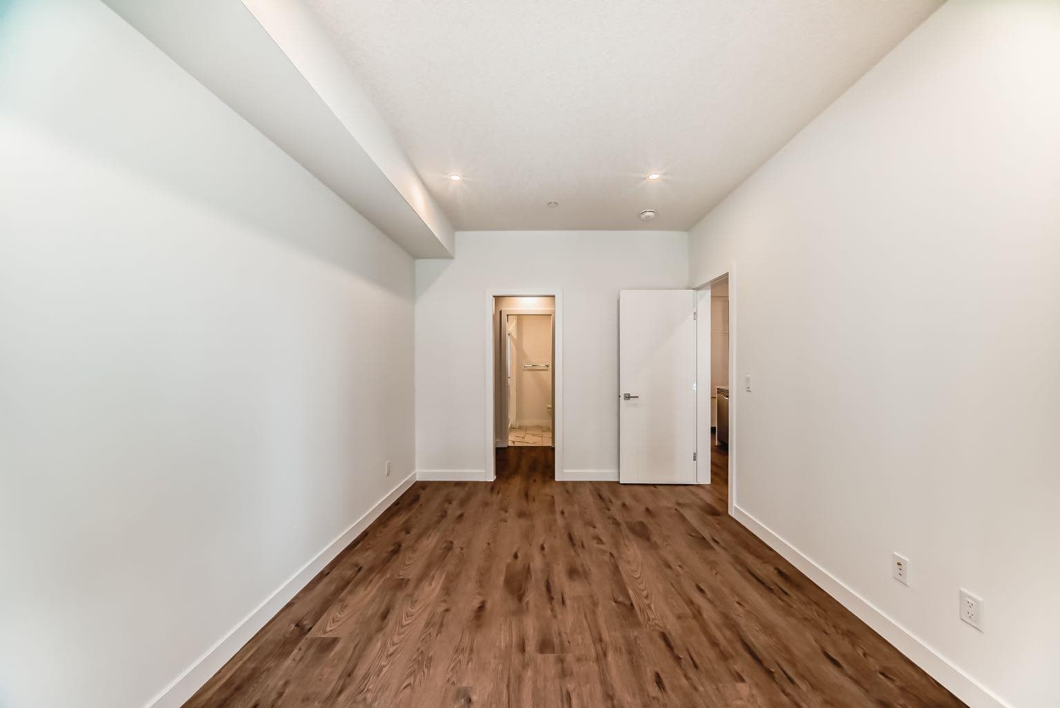 205, 8370 Broadcast Avenue SW