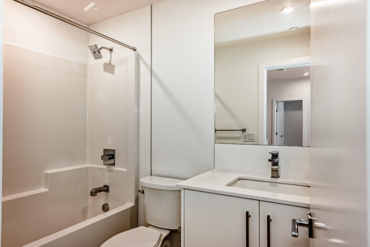 205, 8370 Broadcast Avenue SW