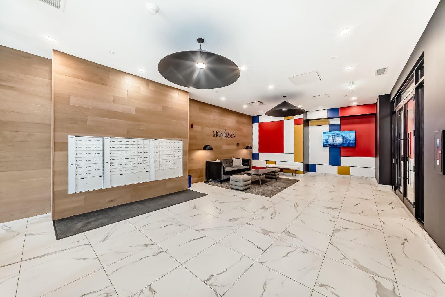 205, 8370 Broadcast Avenue SW