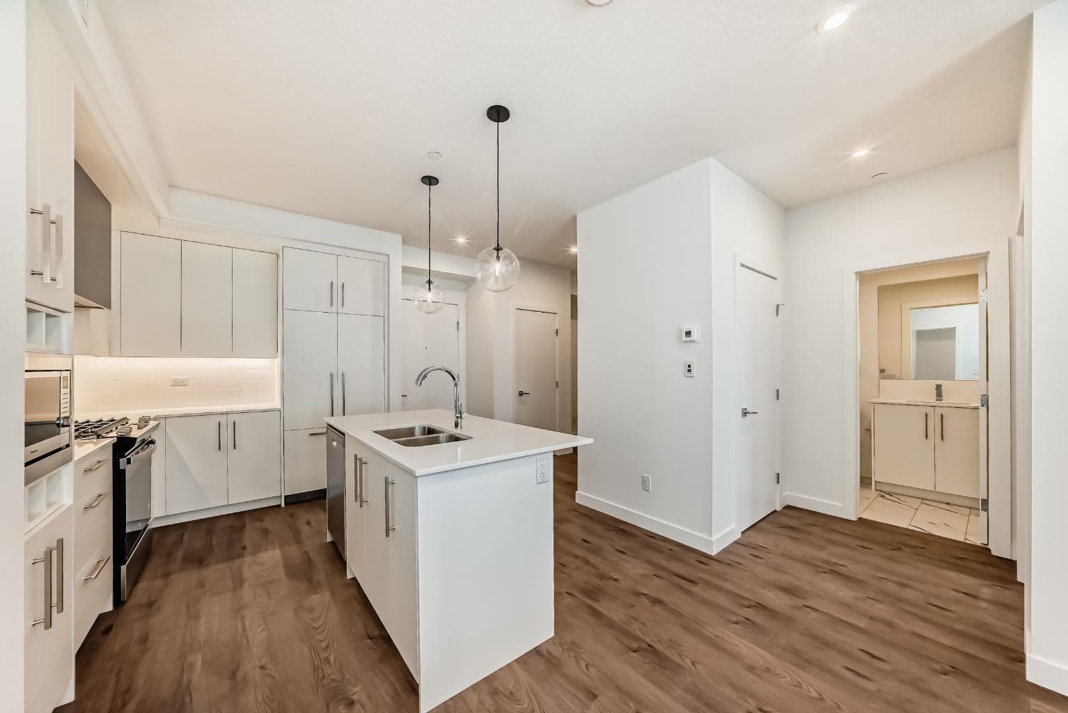 205, 8370 Broadcast Avenue SW