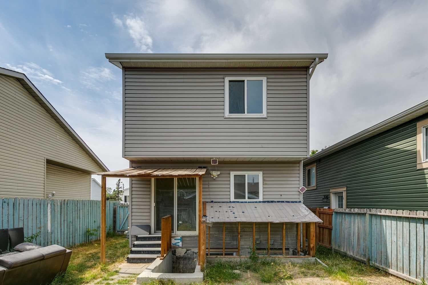 104 Falmere Way NE