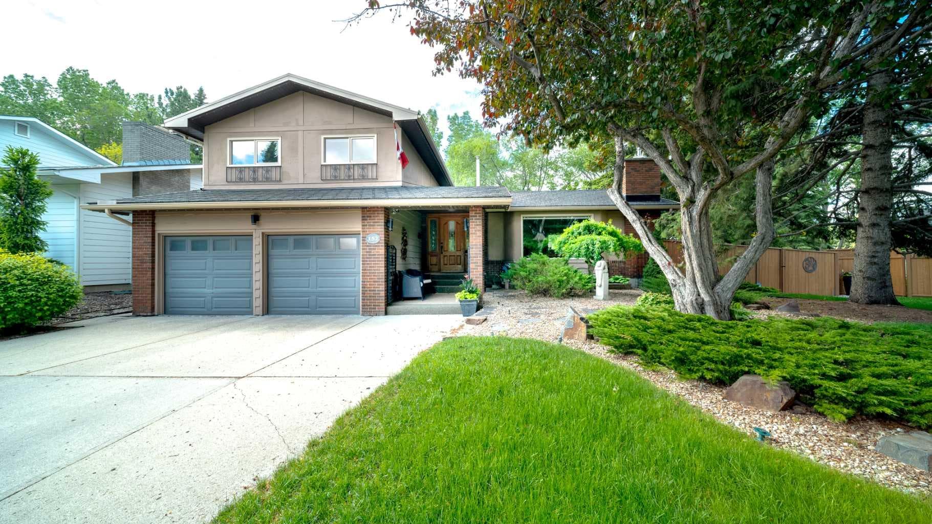 152 Mapleburn Drive SE